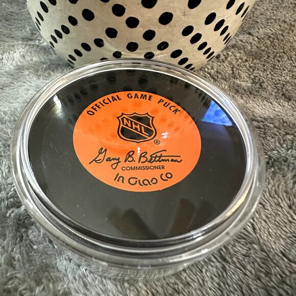 1990’s Detroit Red Wings Darren McCarty Autographed Official Game Hockey Puck - Picture 5 of 5